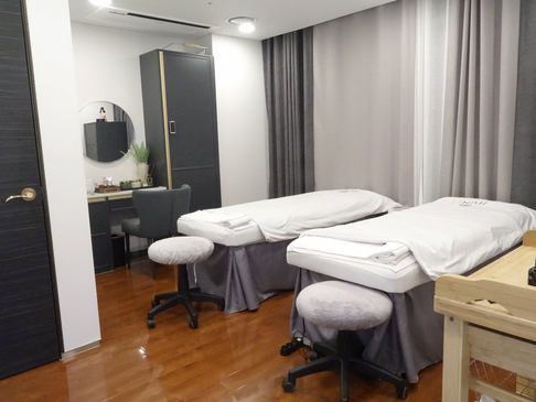 Slider image (10) Jeunex Clinic